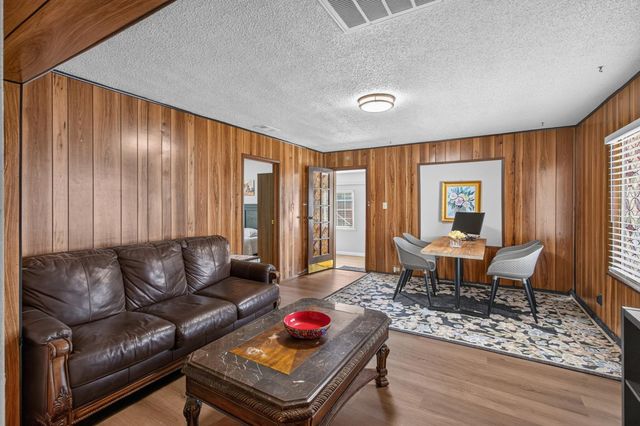 3649 Ripley St, Sacramento, CA 95838