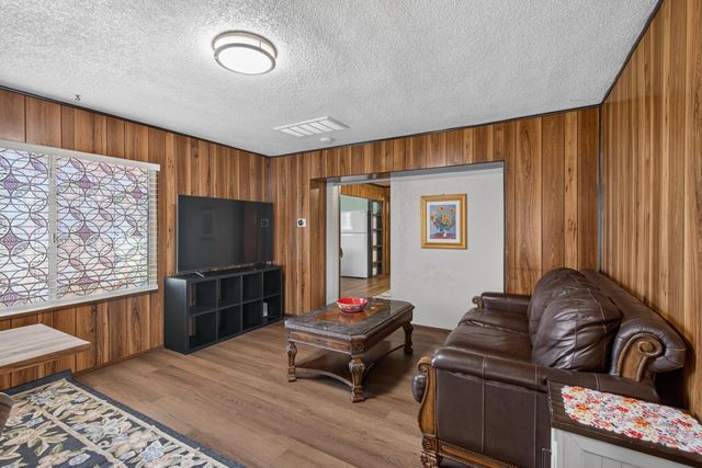 3649 Ripley St, Sacramento, CA 95838