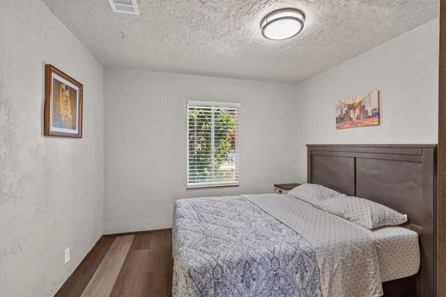 3649 Ripley St, Sacramento, CA 95838