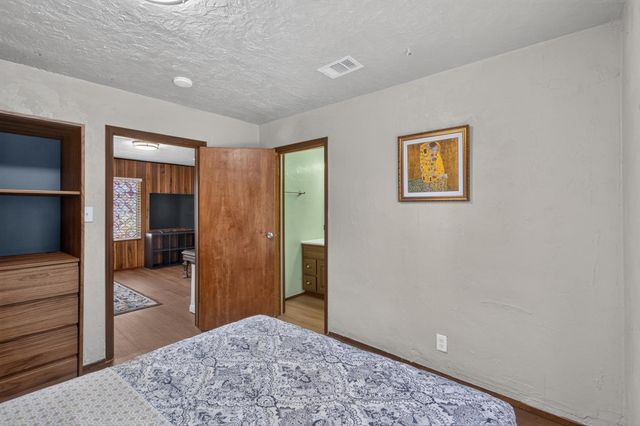 3649 Ripley St, Sacramento, CA 95838