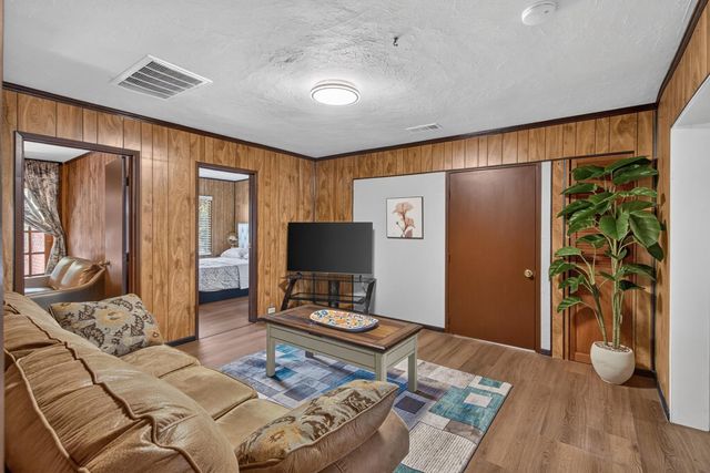 3649 Ripley St, Sacramento, CA 95838