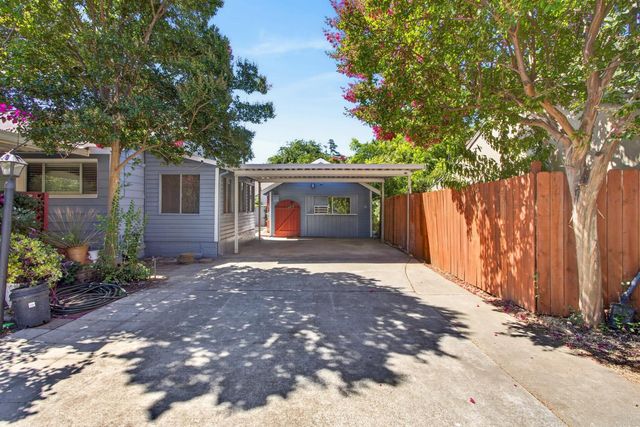 3649 Ripley St, Sacramento, CA 95838