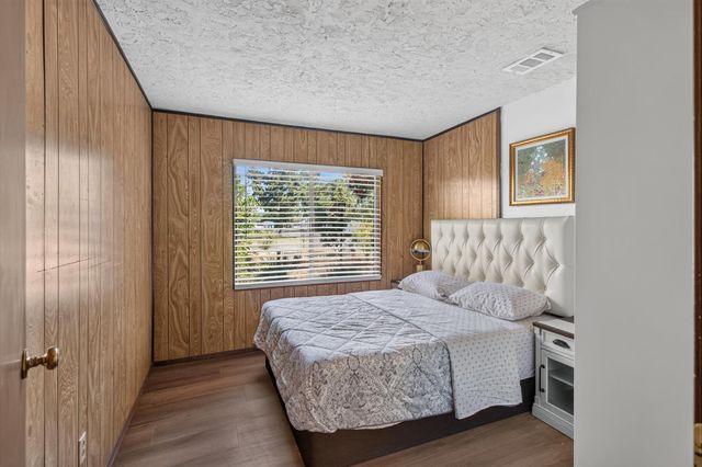 3649 Ripley St, Sacramento, CA 95838