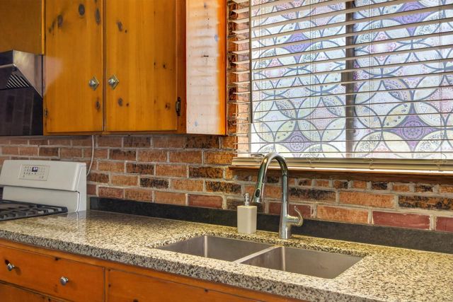 3649 Ripley St, Sacramento, CA 95838