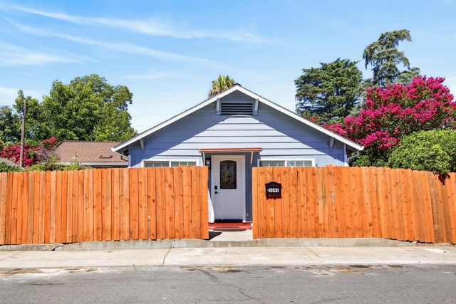 3649 Ripley St, Sacramento, CA 95838