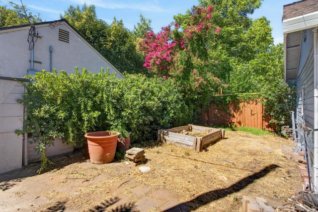 3649 Ripley St, Sacramento, CA 95838