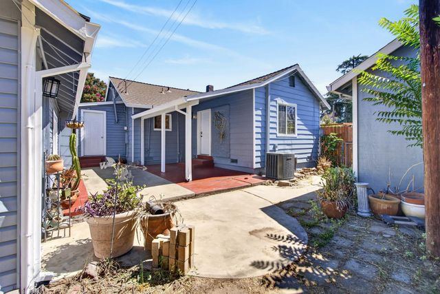 3649 Ripley St, Sacramento, CA 95838