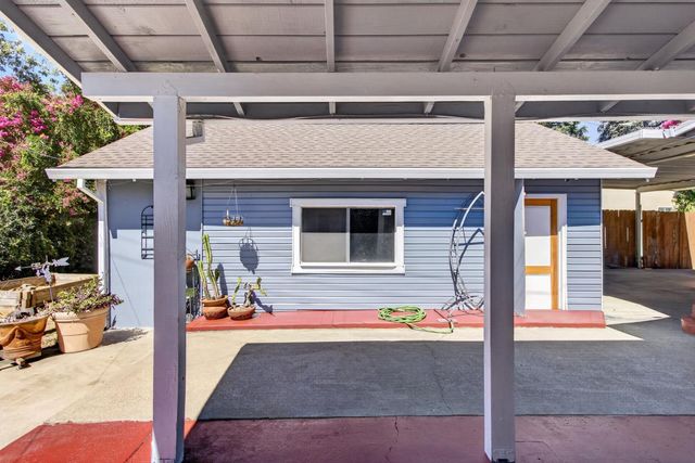 3649 Ripley St, Sacramento, CA 95838