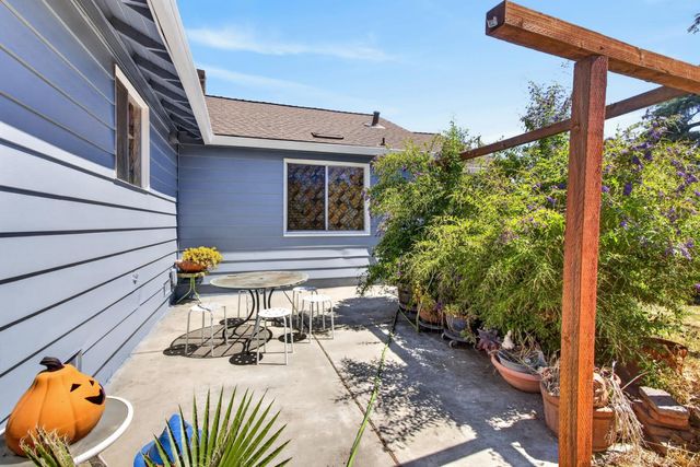 3649 Ripley St, Sacramento, CA 95838