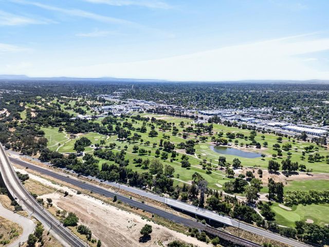 3649 Ripley St, Sacramento, CA 95838