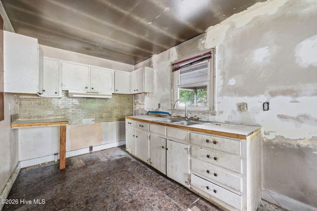 108 Ashton Drive, Greenville, NC 27834