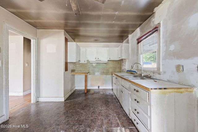 108 Ashton Drive, Greenville, NC 27834