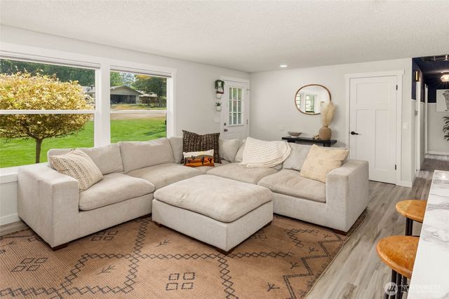 12218 66th Avenue Ct E, Puyallup, WA 98373