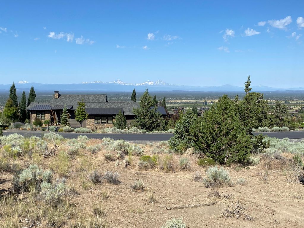 SW Hat Rock Loop, Powell Butte, OR 97753