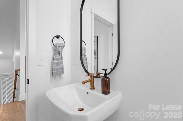 411 Charles Avenue 16, Charlotte, NC 28205