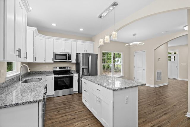 122 TALL PINES AVE, Locust Grove, VA 22508