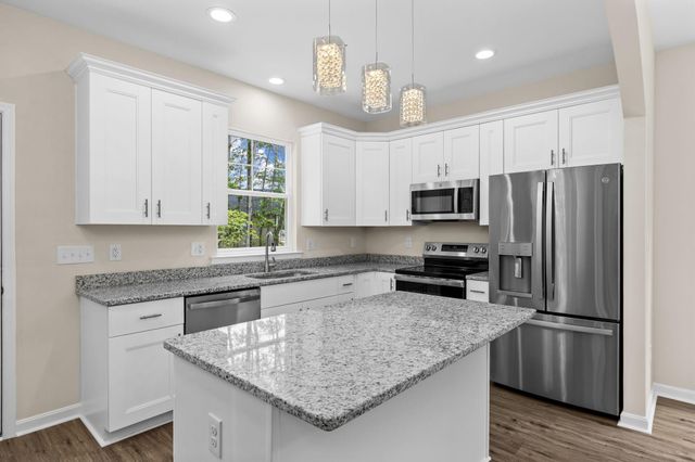 122 TALL PINES AVE, Locust Grove, VA 22508