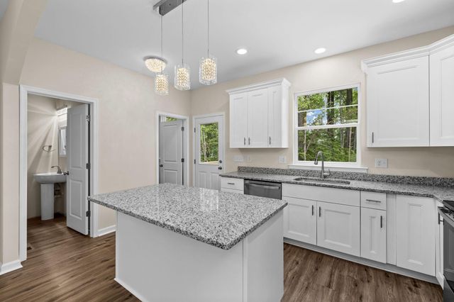 122 TALL PINES AVE, Locust Grove, VA 22508