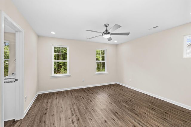 122 TALL PINES AVE, Locust Grove, VA 22508