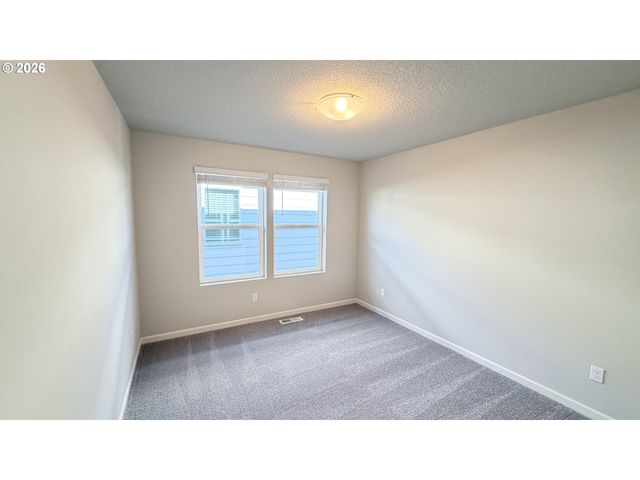 31773 Nw BLAKE Ter, North Plains, OR 97133