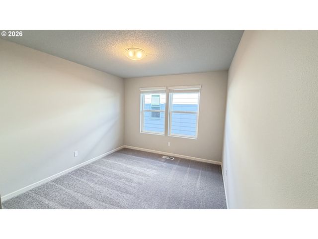 31773 Nw BLAKE Ter, North Plains, OR 97133