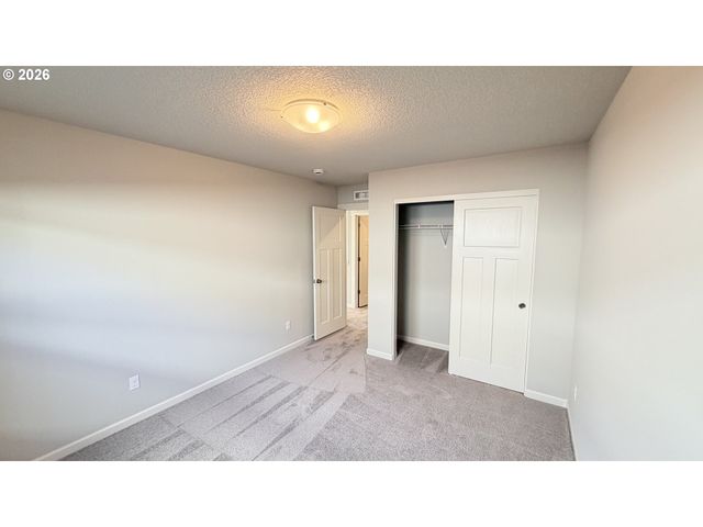 31773 Nw BLAKE Ter, North Plains, OR 97133