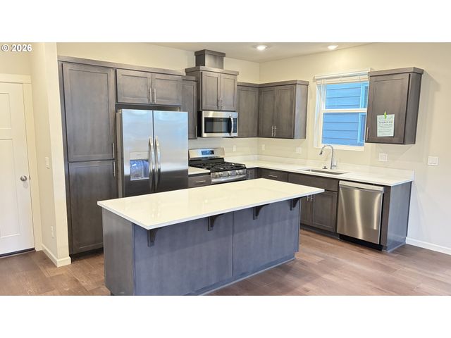 31773 Nw BLAKE Ter, North Plains, OR 97133