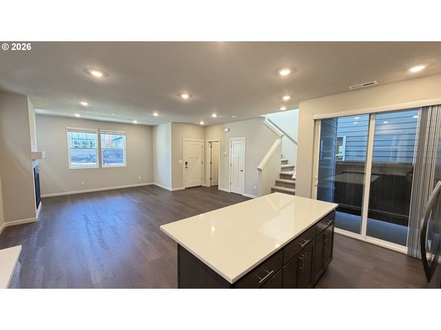 31773 Nw BLAKE Ter, North Plains, OR 97133