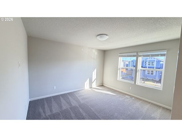 31773 Nw BLAKE Ter, North Plains, OR 97133