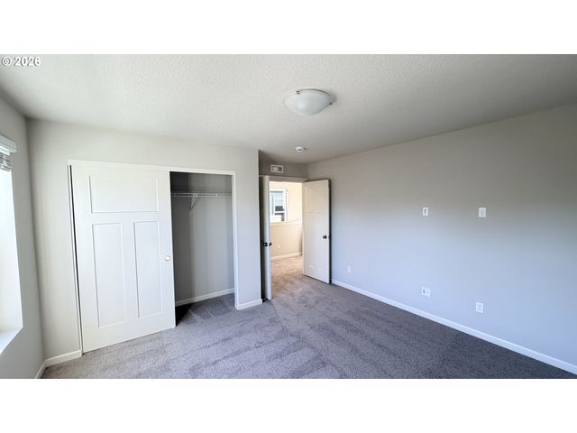 31773 Nw BLAKE Ter, North Plains, OR 97133