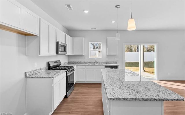 5356 Spicewood Lake Lane, Winston-salem, NC 27106