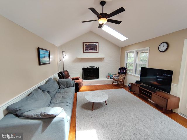 12761 FLAT MEADOW LN, Herndon, VA 20171