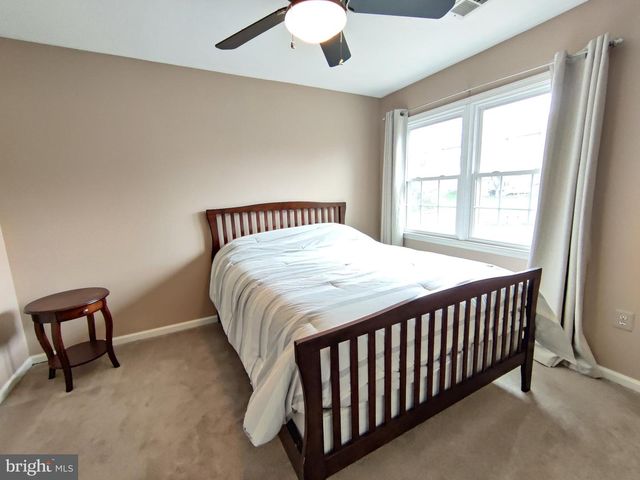 12761 FLAT MEADOW LN, Herndon, VA 20171