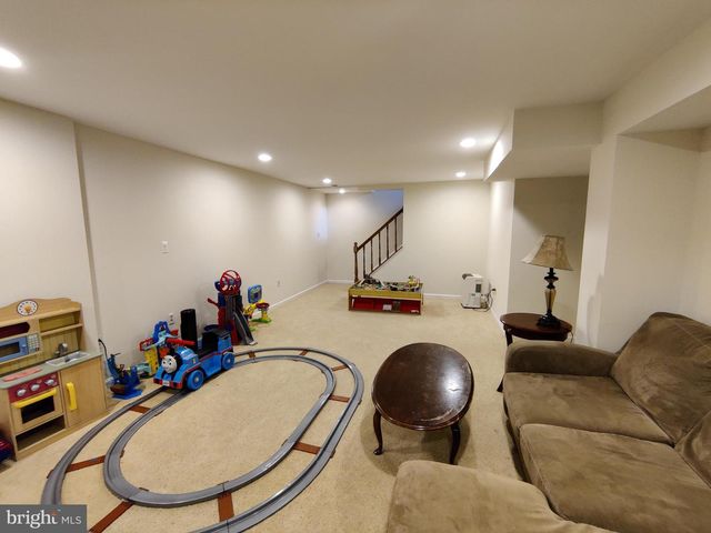 12761 FLAT MEADOW LN, Herndon, VA 20171