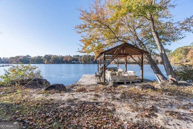 8704 Lake Drive, Snellville, GA 30039