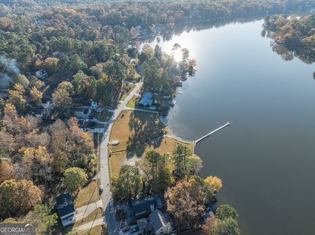 8704 Lake Drive, Snellville, GA 30039