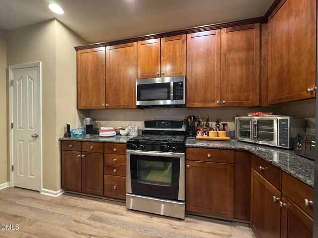 216 Murray Glen Drive, Cary, NC 27519