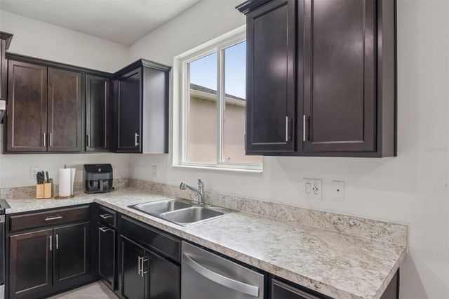9963 SUNRISE VIEW COURT, Seffner, FL 33584