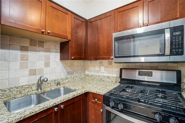 2479 Peachtree NE Road 708, Atlanta, GA 30305