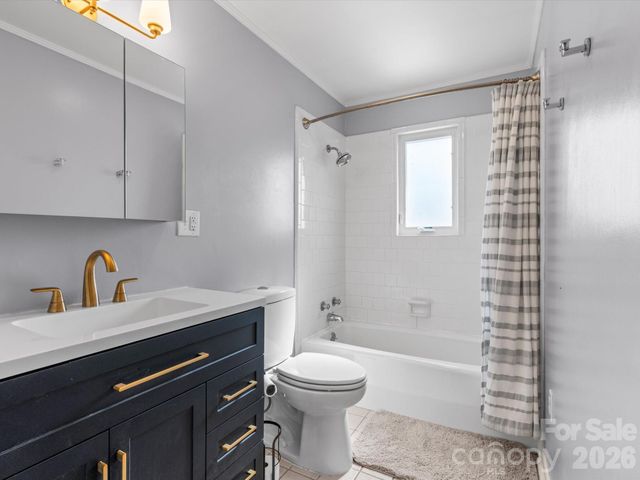 200 Canterbury Road, Cullowhee, NC 28723