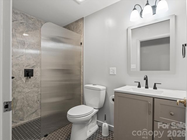 200 Canterbury Road, Cullowhee, NC 28723