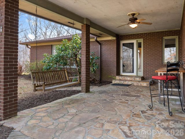 200 Canterbury Road, Cullowhee, NC 28723