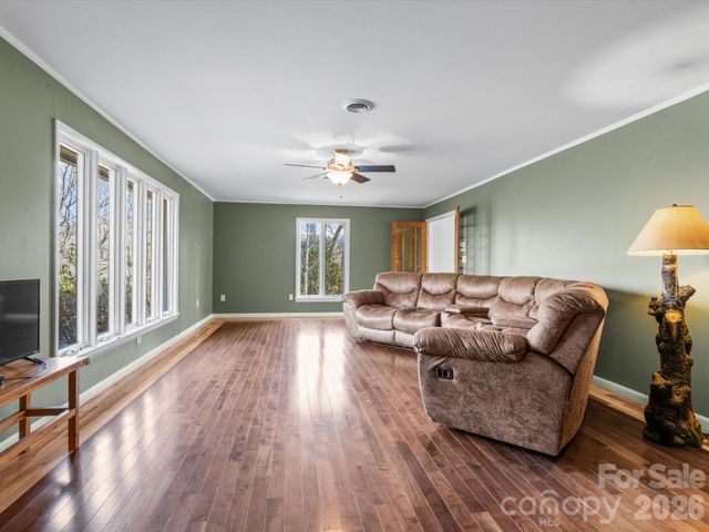 200 Canterbury Road, Cullowhee, NC 28723