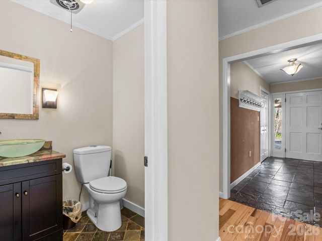 200 Canterbury Road, Cullowhee, NC 28723