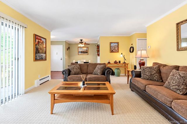 107 Richmond Boulevard 4B, Ronkonkoma, NY 11779