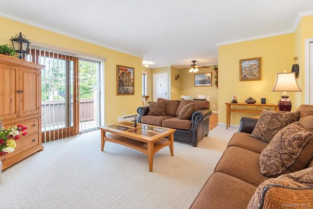107 Richmond Boulevard 4B, Ronkonkoma, NY 11779