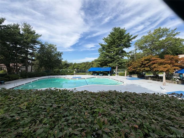107 Richmond Boulevard 4B, Ronkonkoma, NY 11779