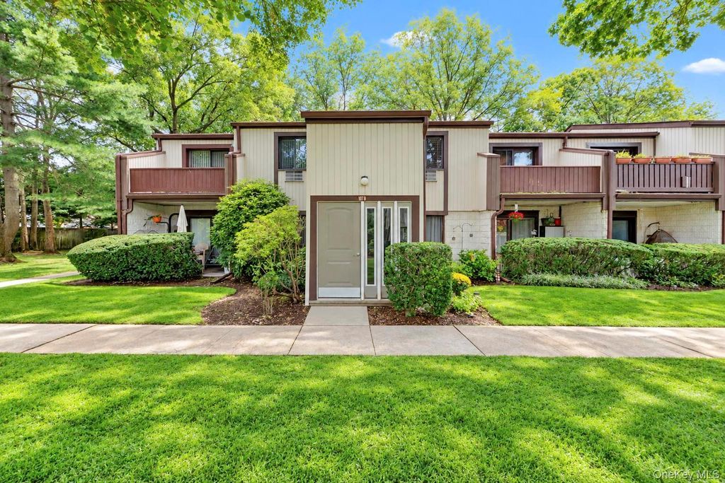 107 Richmond Boulevard 4B, Ronkonkoma, NY 11779 — photo 2