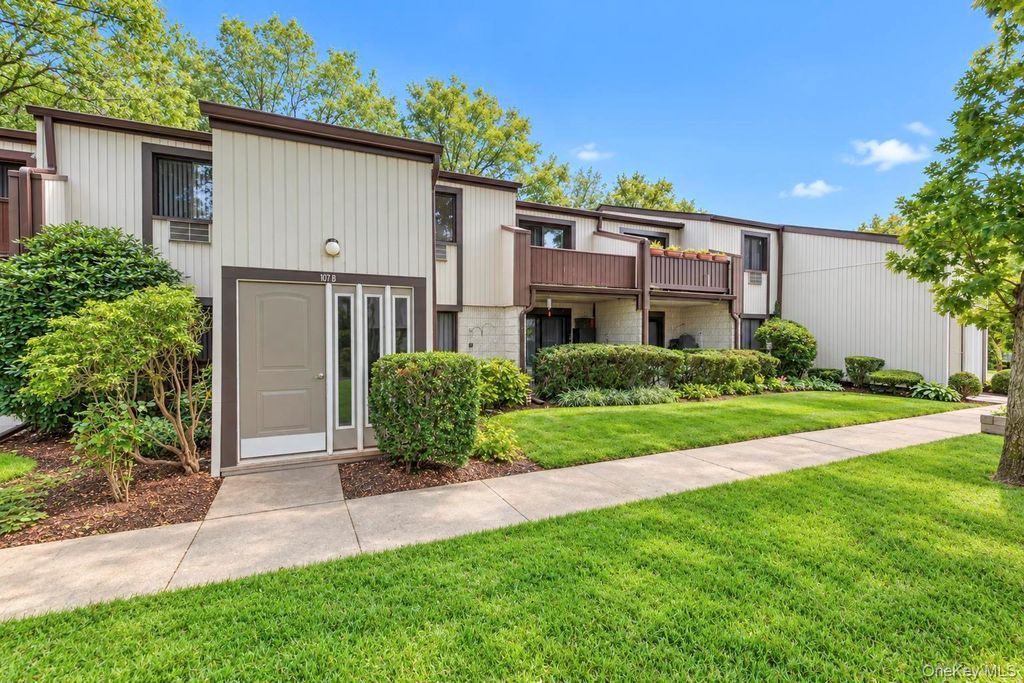 107 Richmond Boulevard 4B, Ronkonkoma, NY 11779 — photo 4