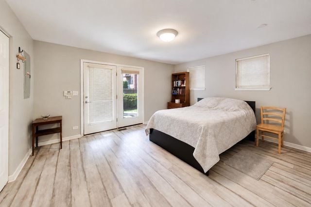 651 W Division Street A, Chicago, IL 60610
